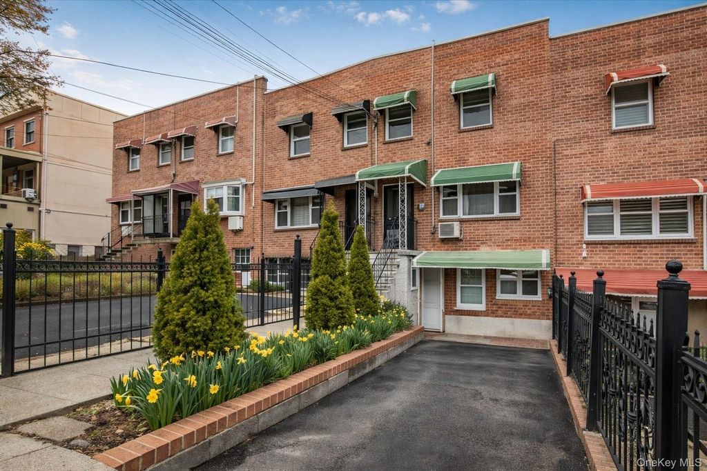 1019 E 228th Street, Bronx, NY 10466