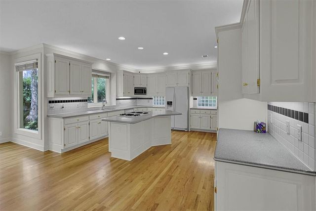 14612 W 50th Street, Shawnee, KS 66216