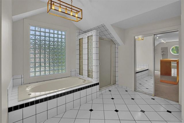 14612 W 50th Street, Shawnee, KS 66216
