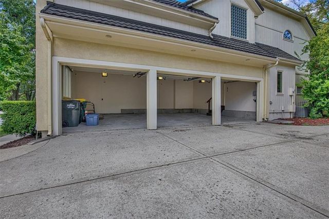 14612 W 50th Street, Shawnee, KS 66216