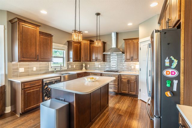 2405 148th Court, Urbandale, IA 50323