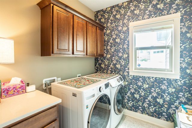2405 148th Court, Urbandale, IA 50323