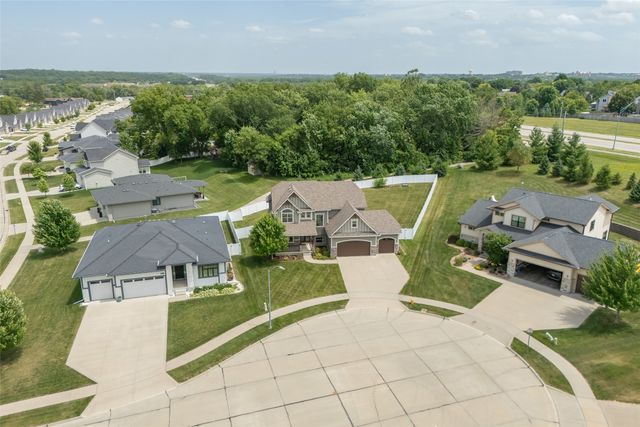 2405 148th Court, Urbandale, IA 50323