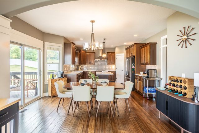 2405 148th Court, Urbandale, IA 50323