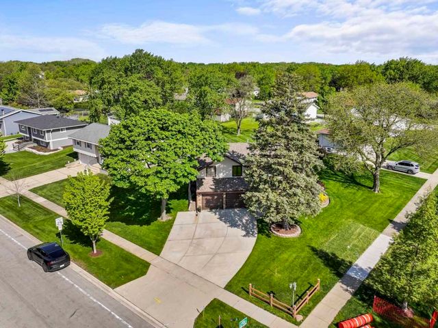 1214 Milton Lane, Schaumburg, IL 60193