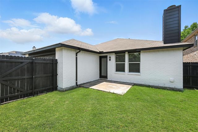 734 Mission Lane, Lancaster, TX 75146