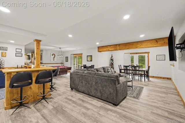 12310 Ivy Lane, Tyrone Township, MI 48430