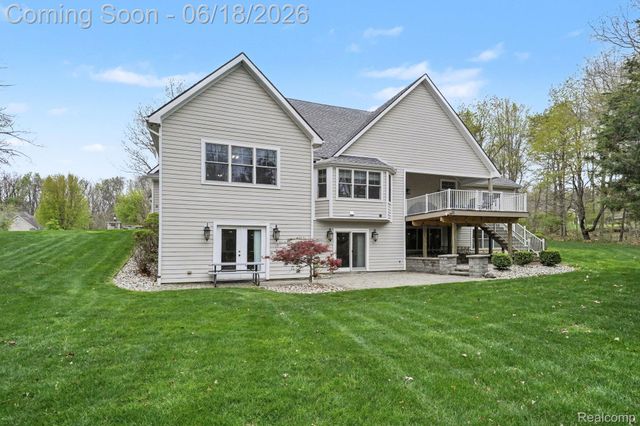 12310 Ivy Lane, Tyrone Township, MI 48430