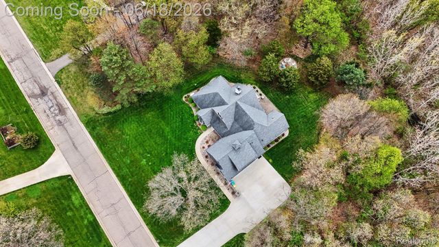 12310 Ivy Lane, Tyrone Township, MI 48430