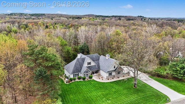 12310 Ivy Lane, Tyrone Township, MI 48430