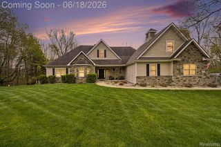 12310 Ivy Lane, Tyrone Township, MI 48430
