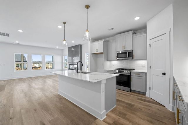 215 Conger Drive, Lebanon, TN 37087