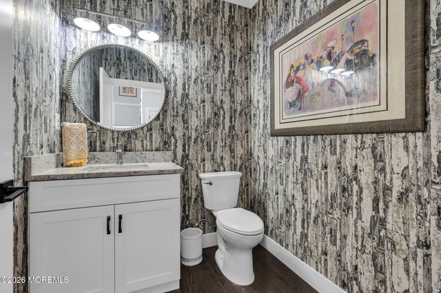 2 Tiffany Court, Farmingdale, NJ 07727