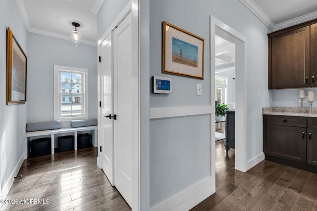 2 Tiffany Court, Farmingdale, NJ 07727