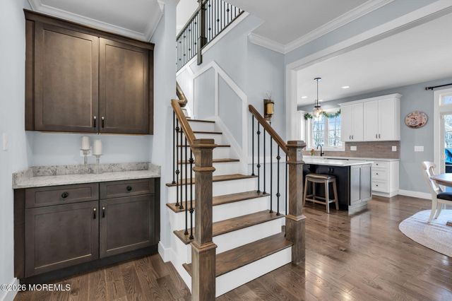 2 Tiffany Court, Farmingdale, NJ 07727