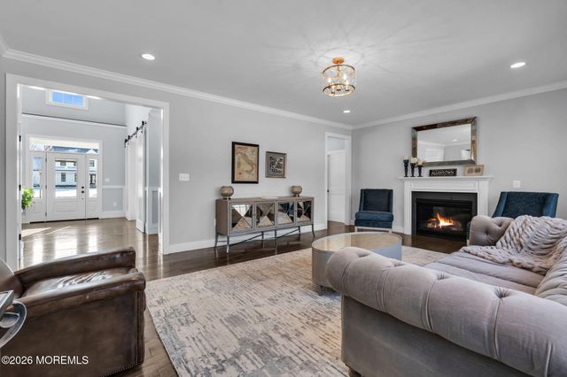 2 Tiffany Court, Farmingdale, NJ 07727