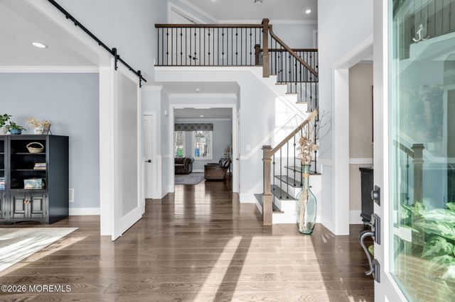 2 Tiffany Court, Farmingdale, NJ 07727