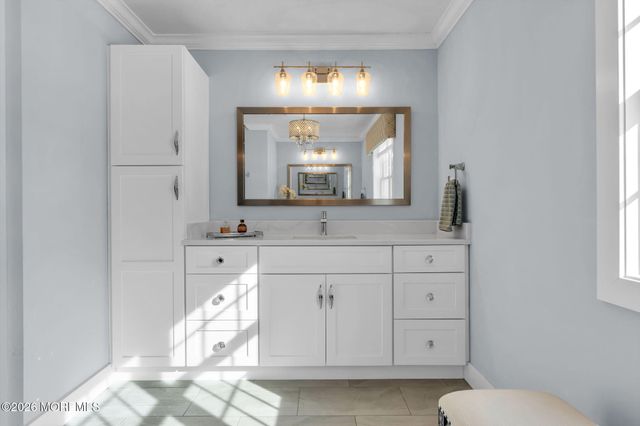 2 Tiffany Court, Farmingdale, NJ 07727