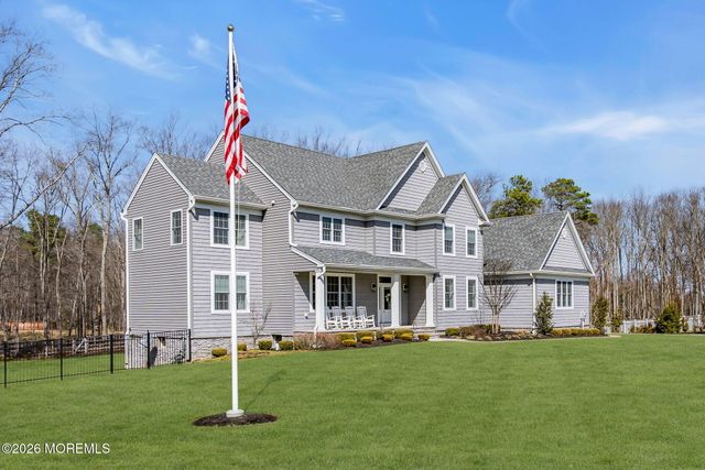 2 Tiffany Court, Farmingdale, NJ 07727