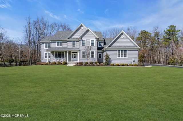 2 Tiffany Court, Farmingdale, NJ 07727