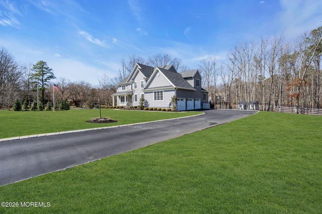 2 Tiffany Court, Farmingdale, NJ 07727