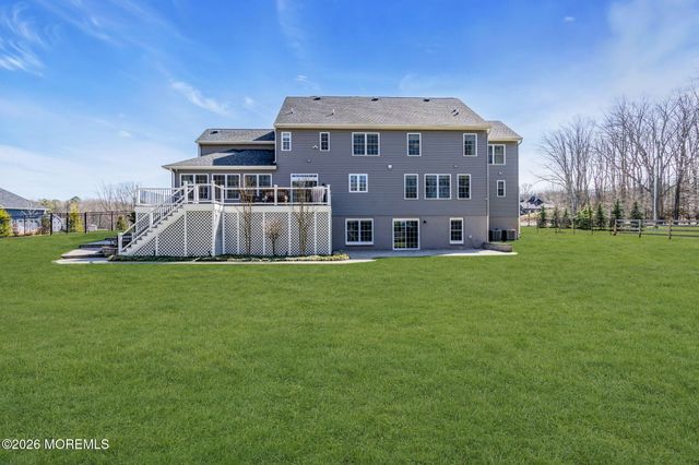 2 Tiffany Court, Farmingdale, NJ 07727