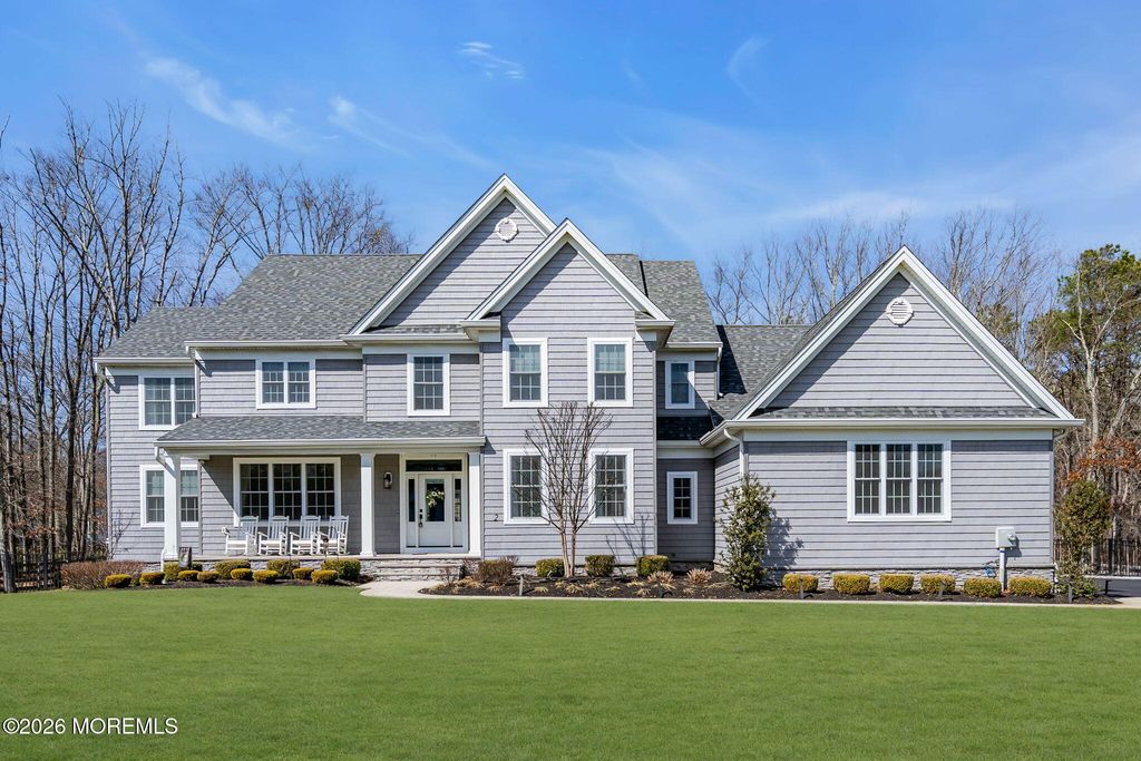 2 Tiffany Court, Farmingdale, NJ 07727