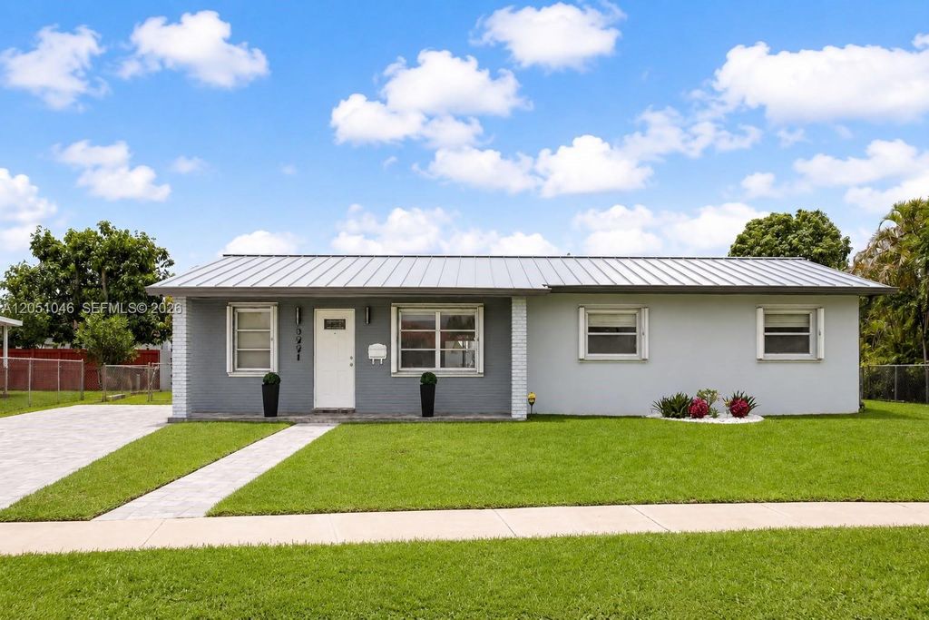 5221 SW 127th Place, Miami, FL 33175