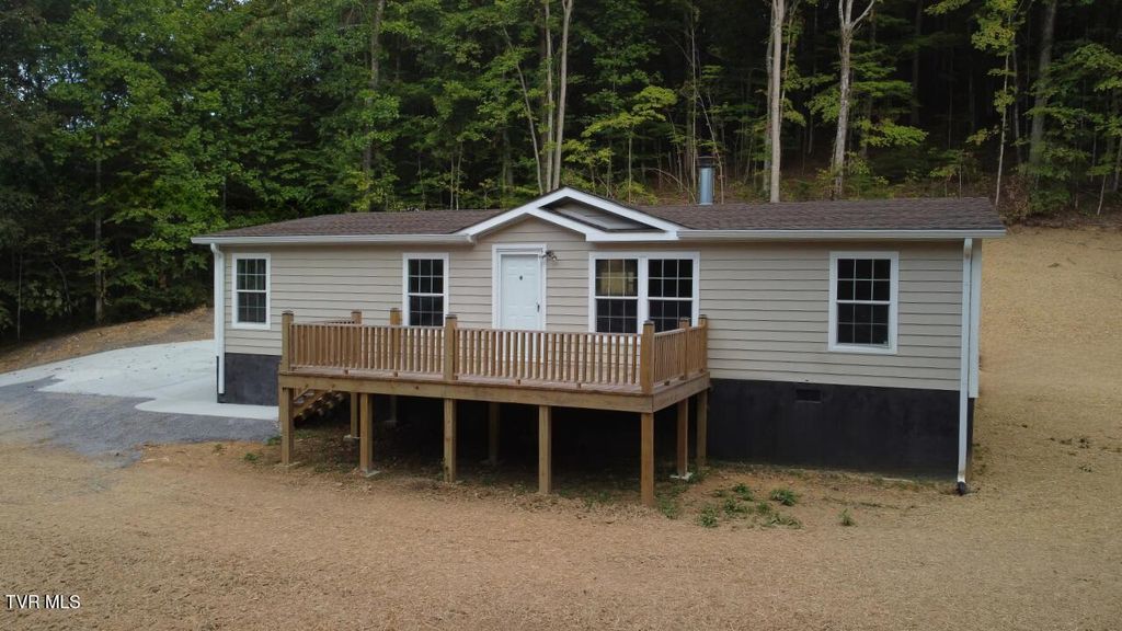 178 Van Hill Estates Road, Greeneville, TN 37745