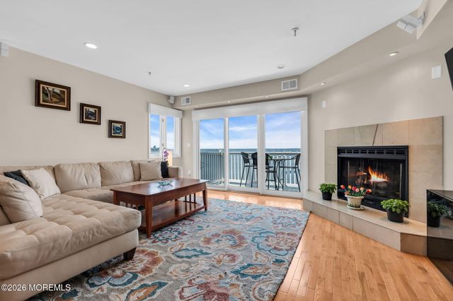 135 First Street 3B, Keyport, NJ 07735