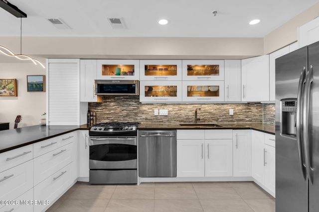 135 First Street 3B, Keyport, NJ 07735