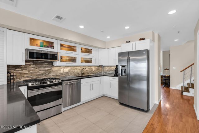 135 First Street 3B, Keyport, NJ 07735