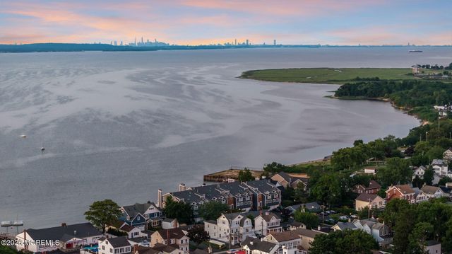 135 First Street 3B, Keyport, NJ 07735