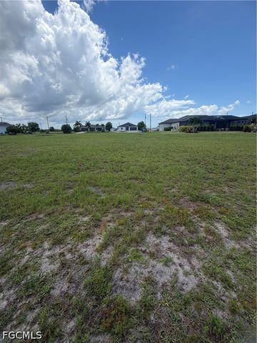 4012 NW 38th LN, Cape Coral, FL 33993