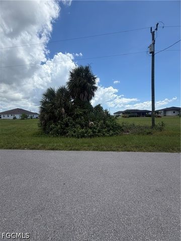 4012 NW 38th LN, Cape Coral, FL 33993