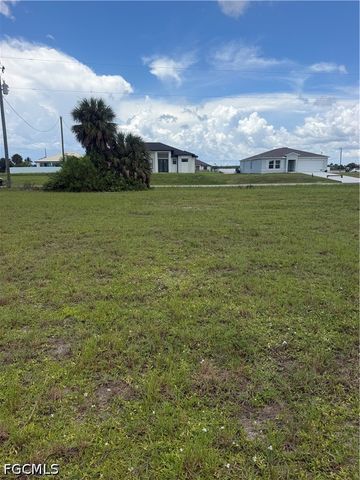 4012 NW 38th LN, Cape Coral, FL 33993
