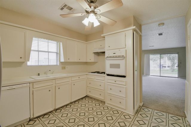 419 S Starboard Street, Crosby, TX 77532