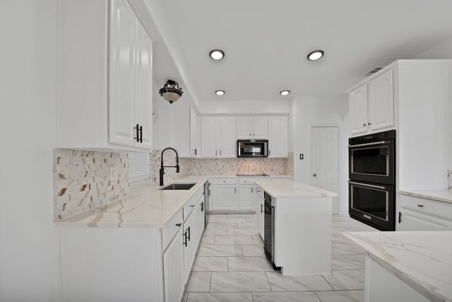 3904 Penny Royal Drive, Fort Worth, TX 76244