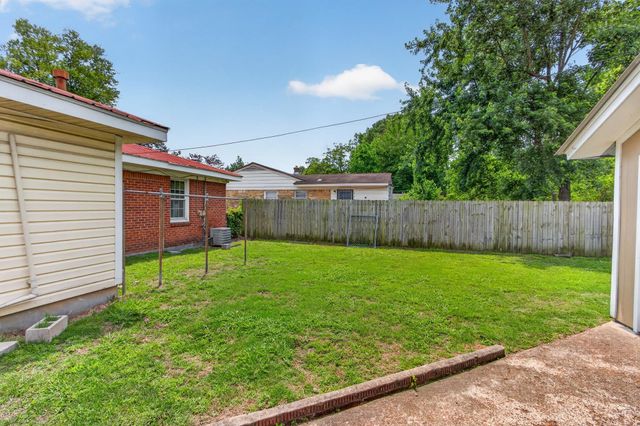 1657 DUKE ST, Memphis, TN 38108