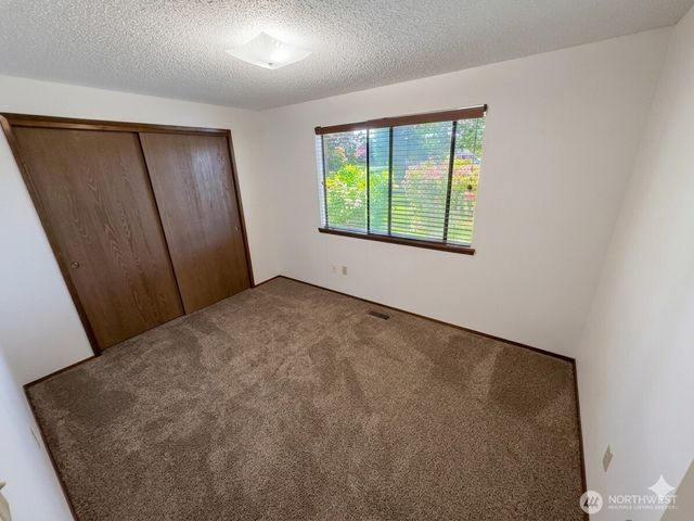 5203 65th Avenue SE, Olympia, WA 98513