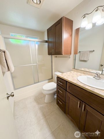 5203 65th Avenue SE, Olympia, WA 98513