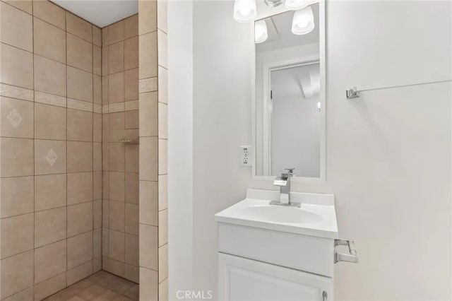 14618 Gilmore Street 16, Van Nuys, CA 91411