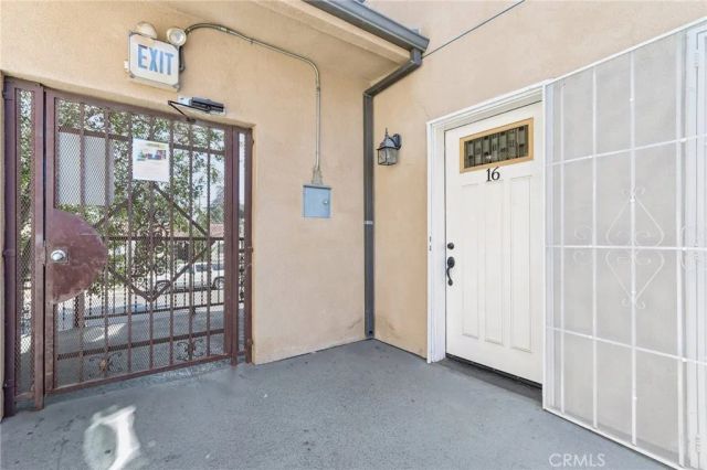 14618 Gilmore Street 16, Van Nuys, CA 91411