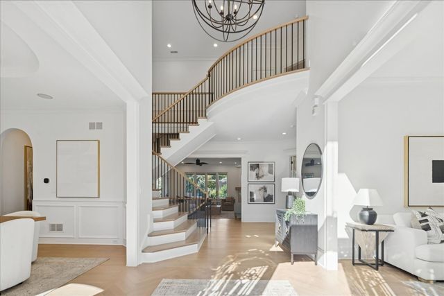 156 Sunnyside Avenue, Elmhurst, IL 60126