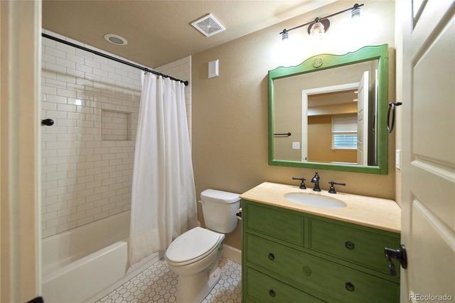 25462 E 2nd Place, Aurora, CO 80018
