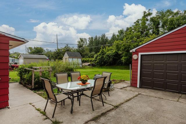 10435 Caddy LANE, Caledonia, WI 53108