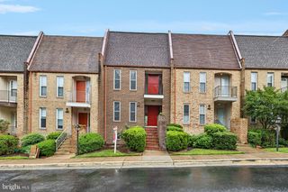 1733 CY CT, Vienna, VA 22182
