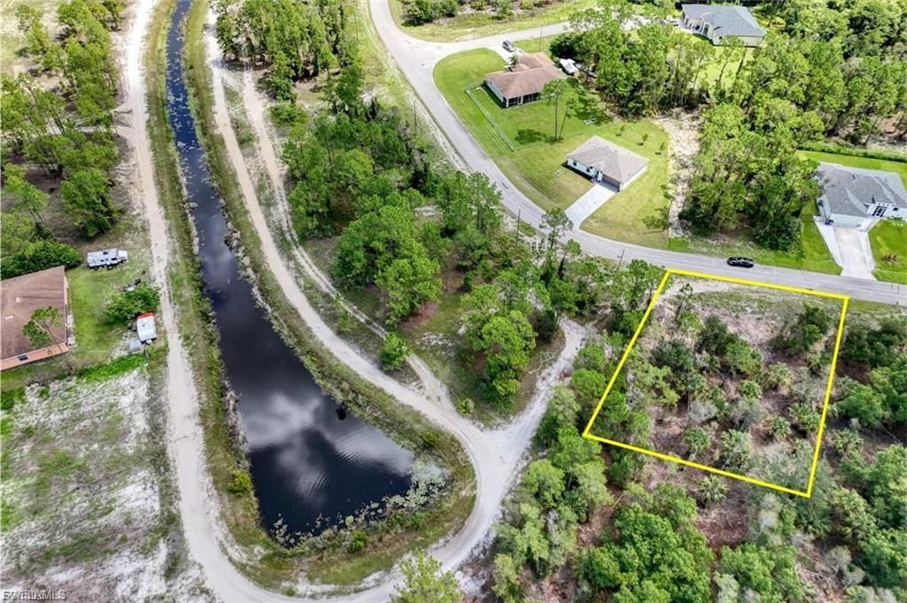 443 Burrstone DR, LEHIGH ACRES, FL 33974 — photo 4