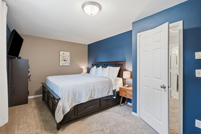 6416 FAIRWAY DR, Black Hawk, SD 57718
