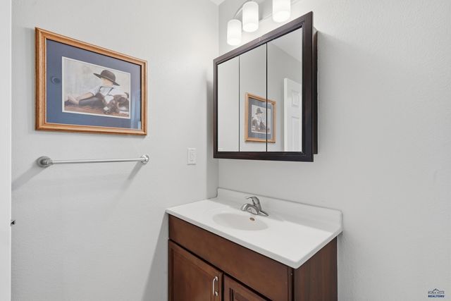 6416 FAIRWAY DR, Black Hawk, SD 57718